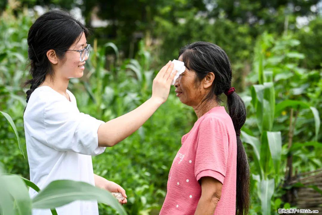 全网追的“扁担女孩”,找了一份暑假工,时薪12元 - 吕梁生活资讯 - 吕梁28生活网 lvliang.28life.com